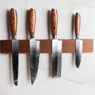 Magneetstrip acaciahout met messen